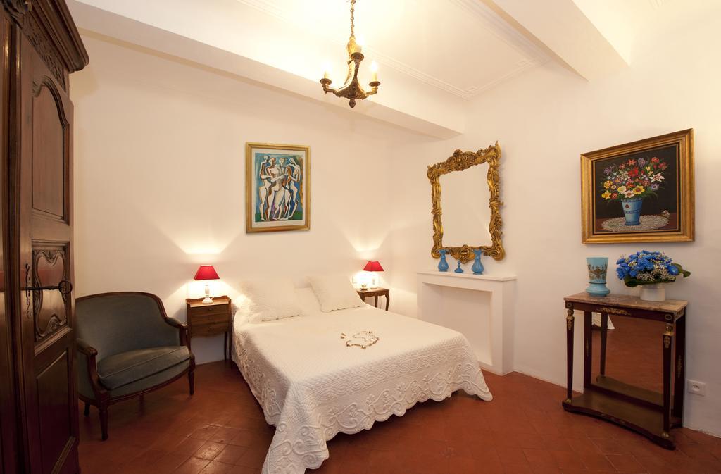 La Maison Du Peintre En Provence Bed & Breakfast Mallemort Room photo